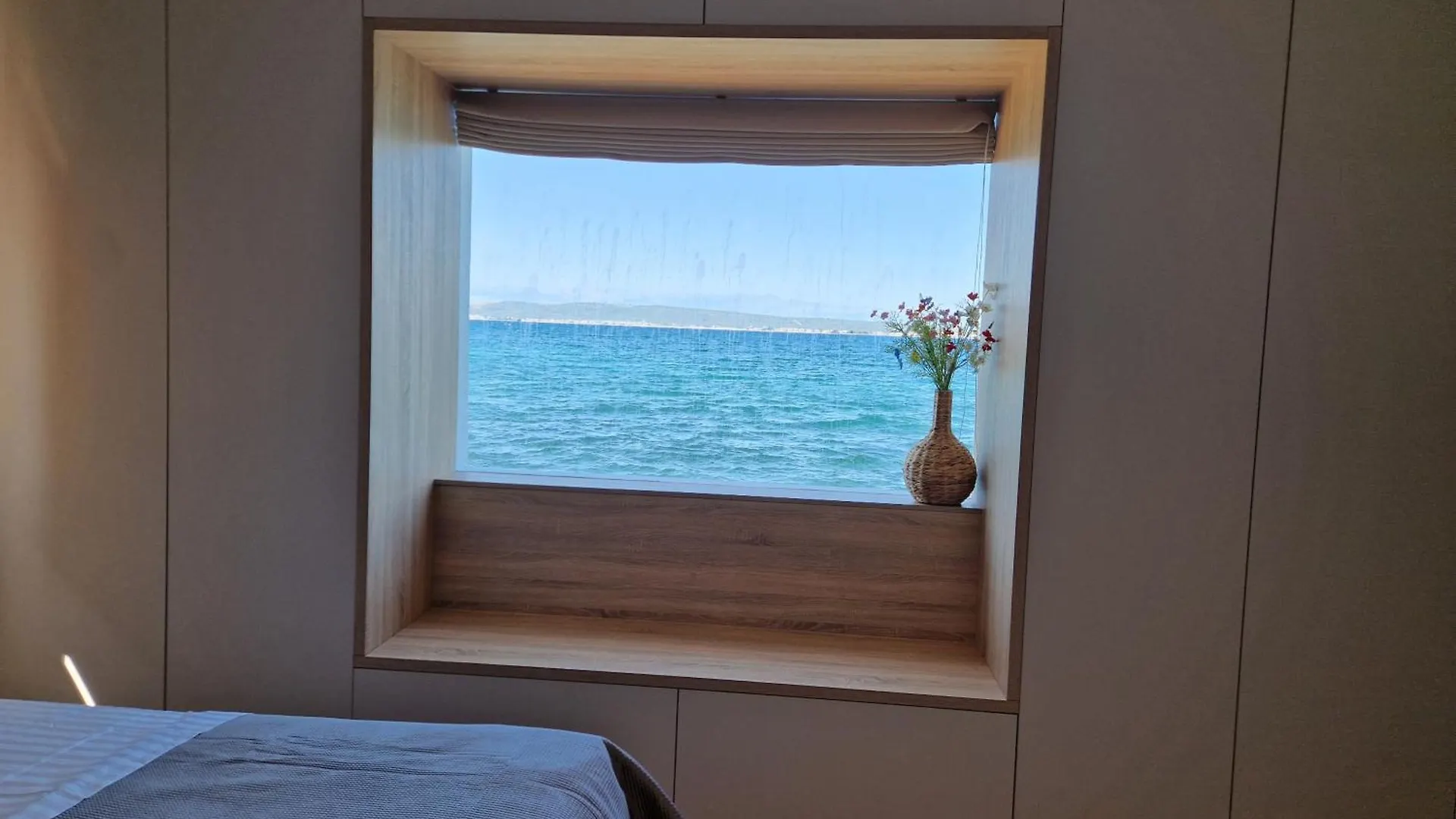 Villa Skalja Beachfront House Magazin Ždrelac