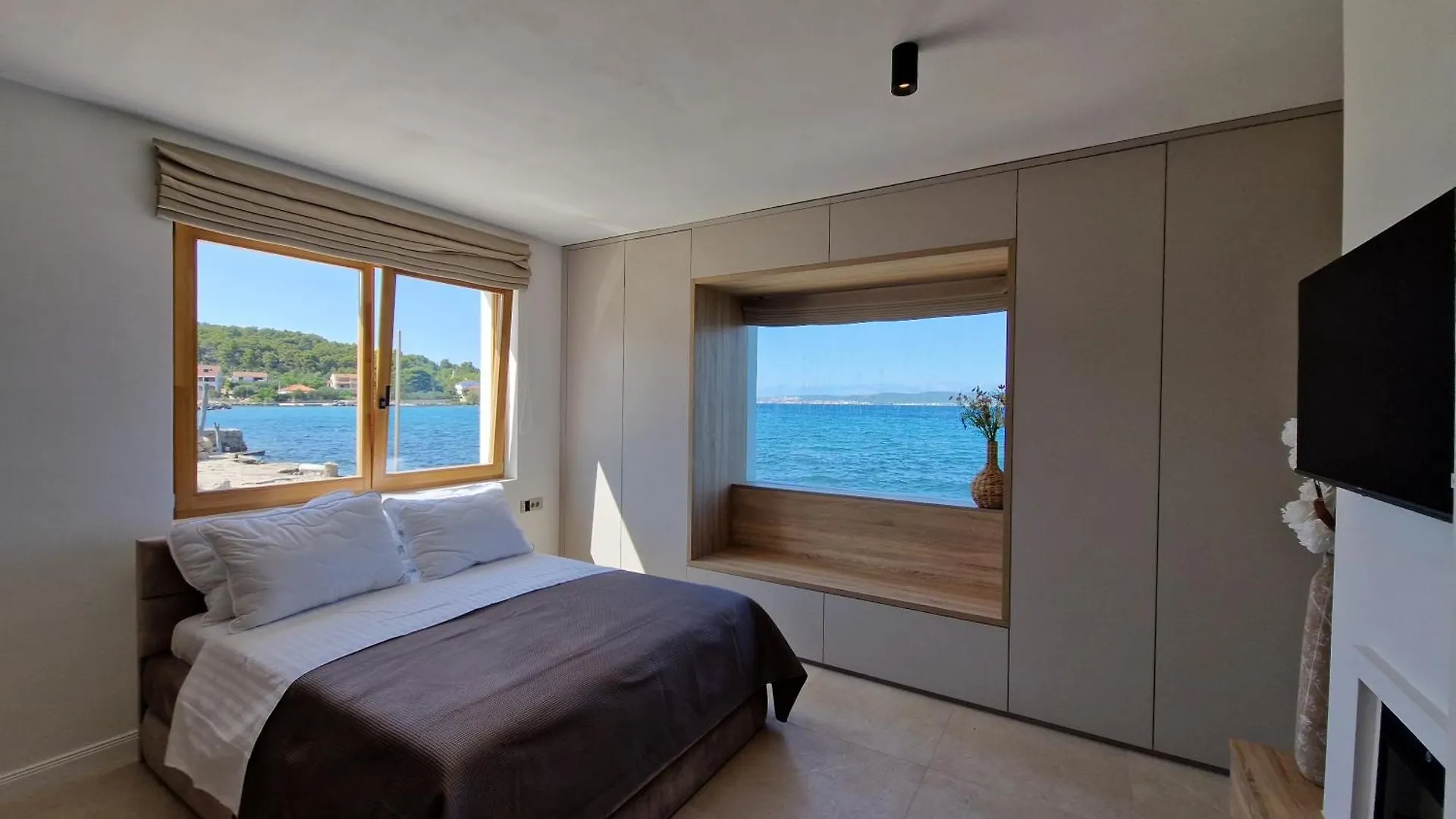 Villa Skalja Beachfront House Magazin Ždrelac