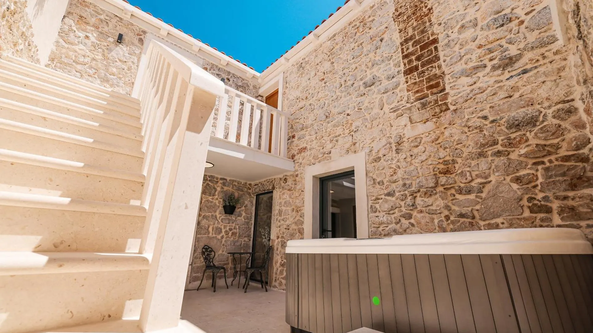 Villa Skalja Beachfront House Magazin Ždrelac