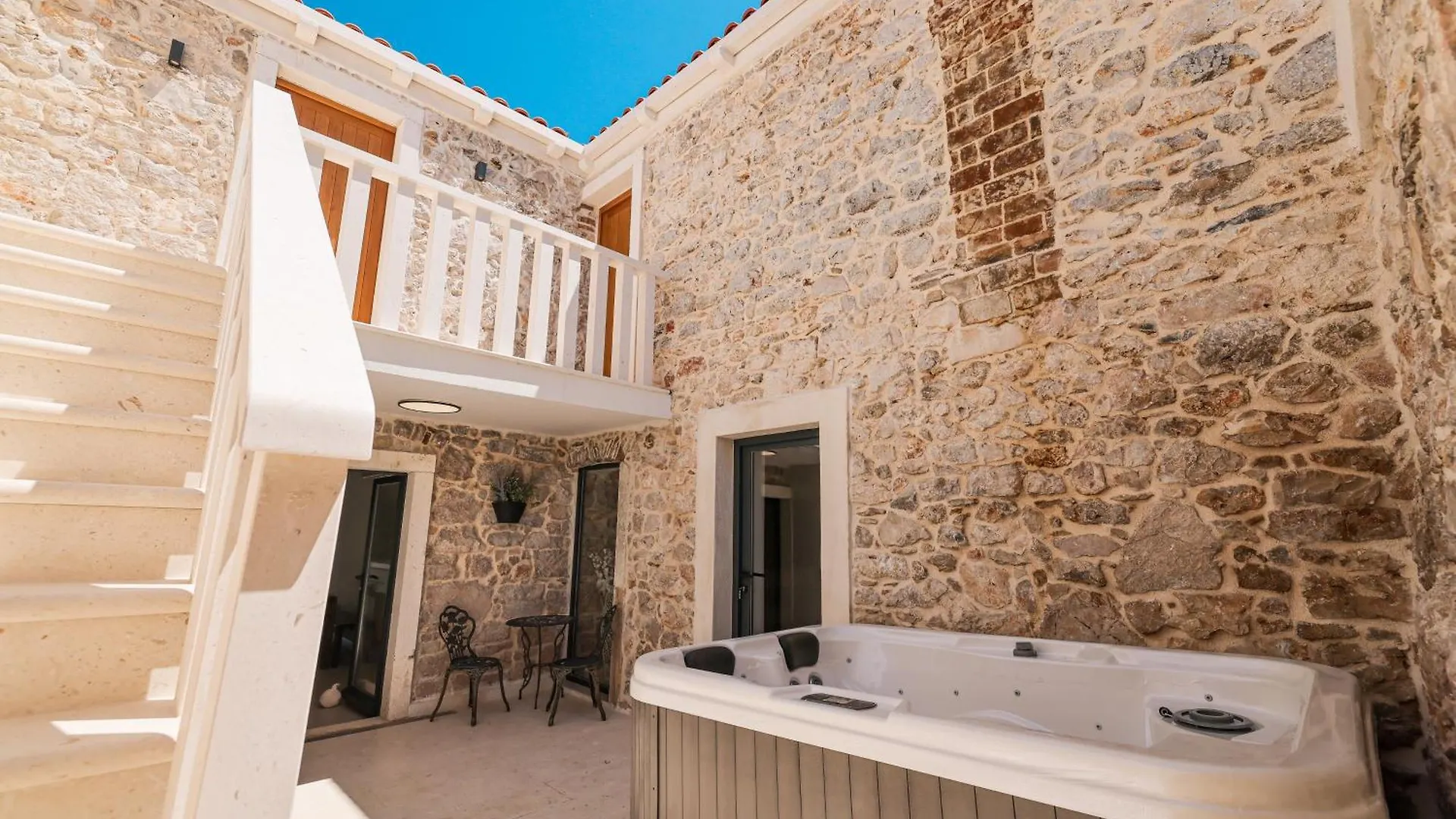 Villa Skalja Beachfront House Magazin Ždrelac