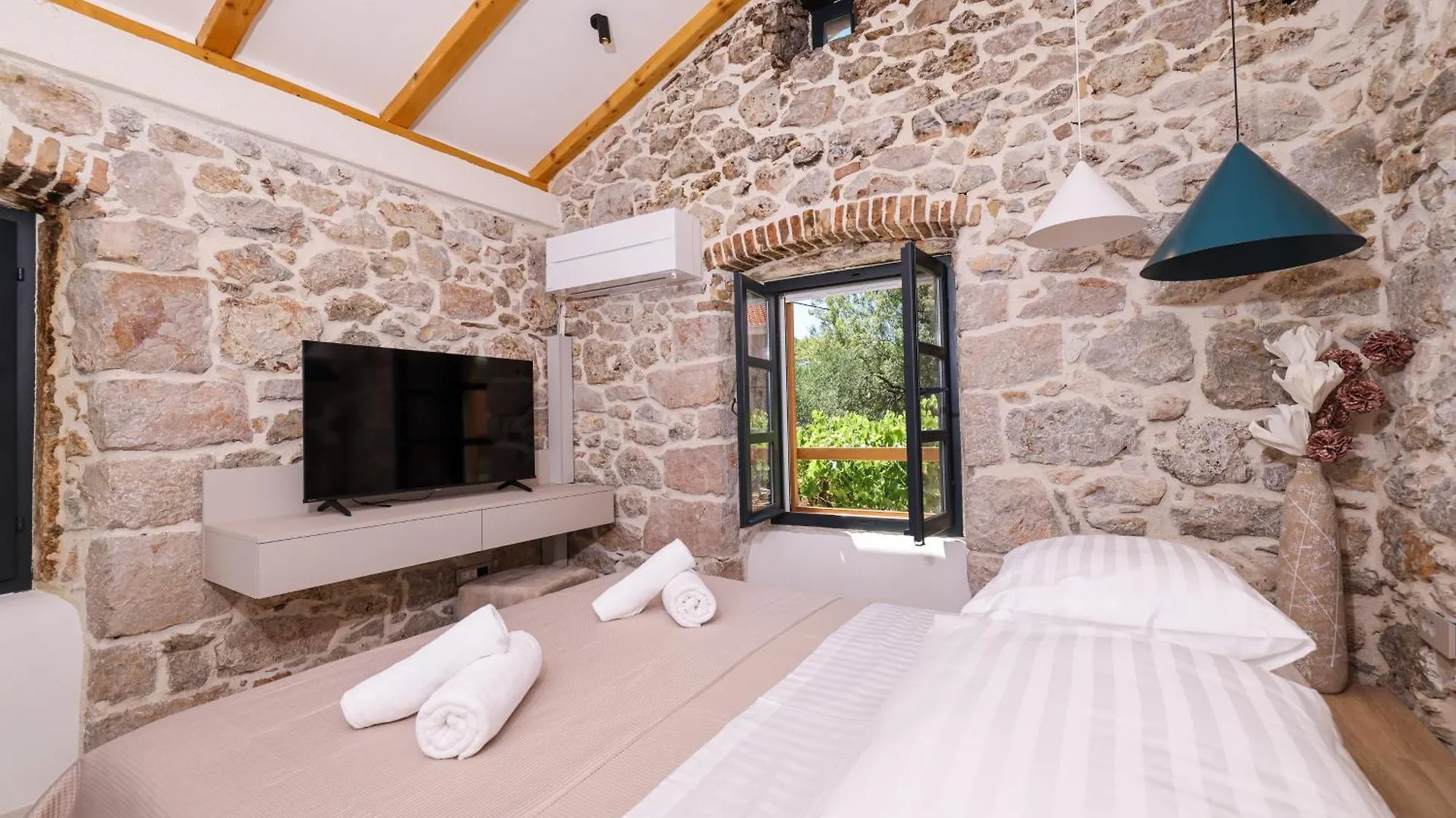 Villa Skalja Beachfront House Magazin Ždrelac