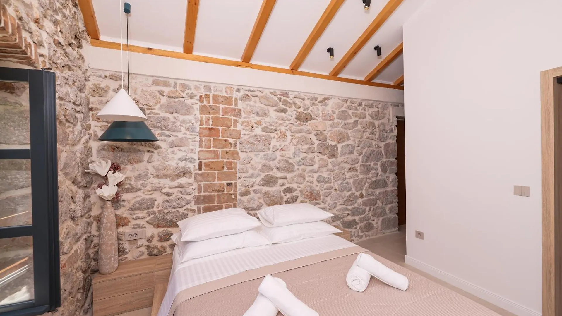 Villa Skalja Beachfront House Magazin Ždrelac