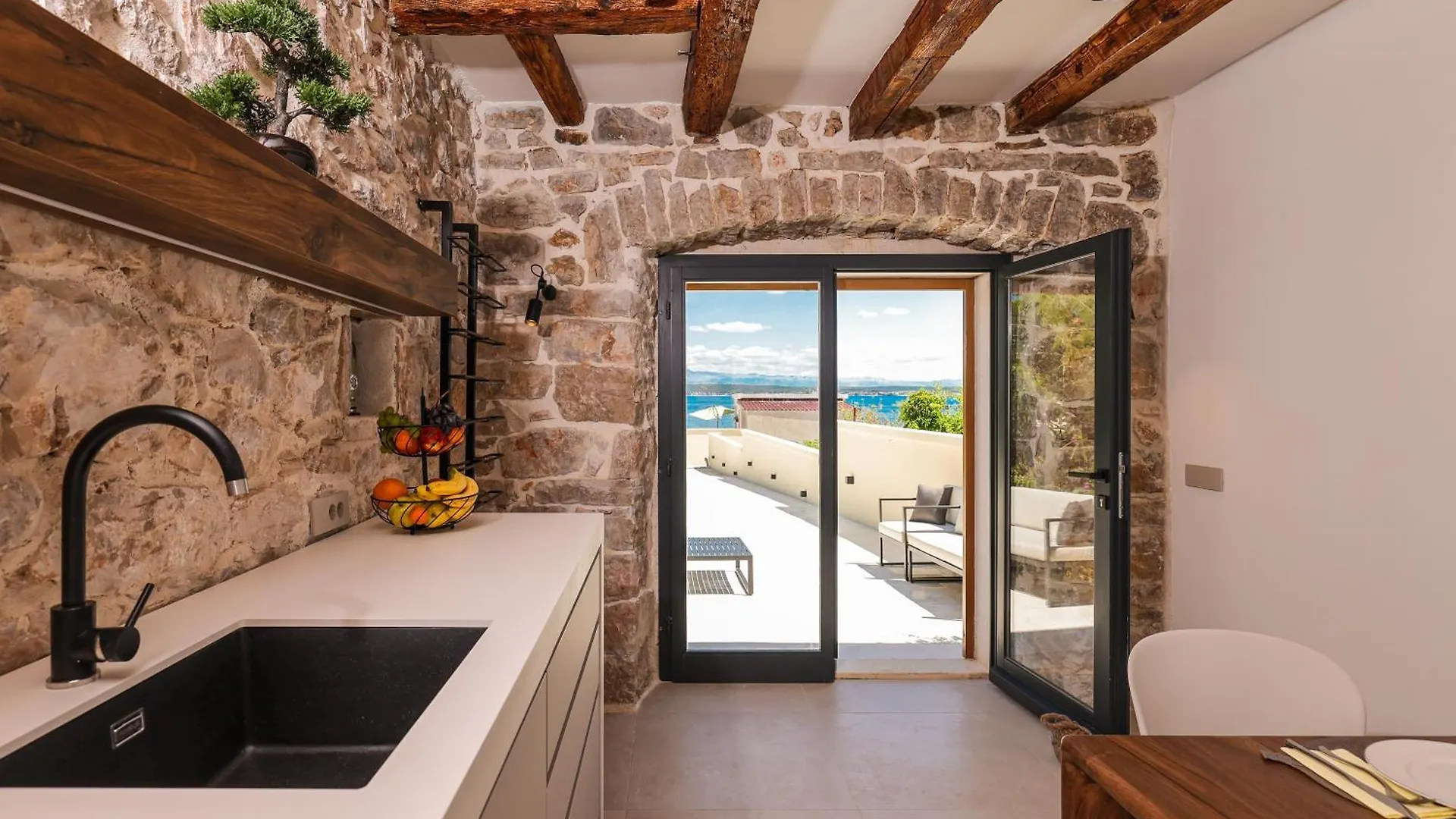Villa Skalja Beachfront House Magazin Ždrelac
