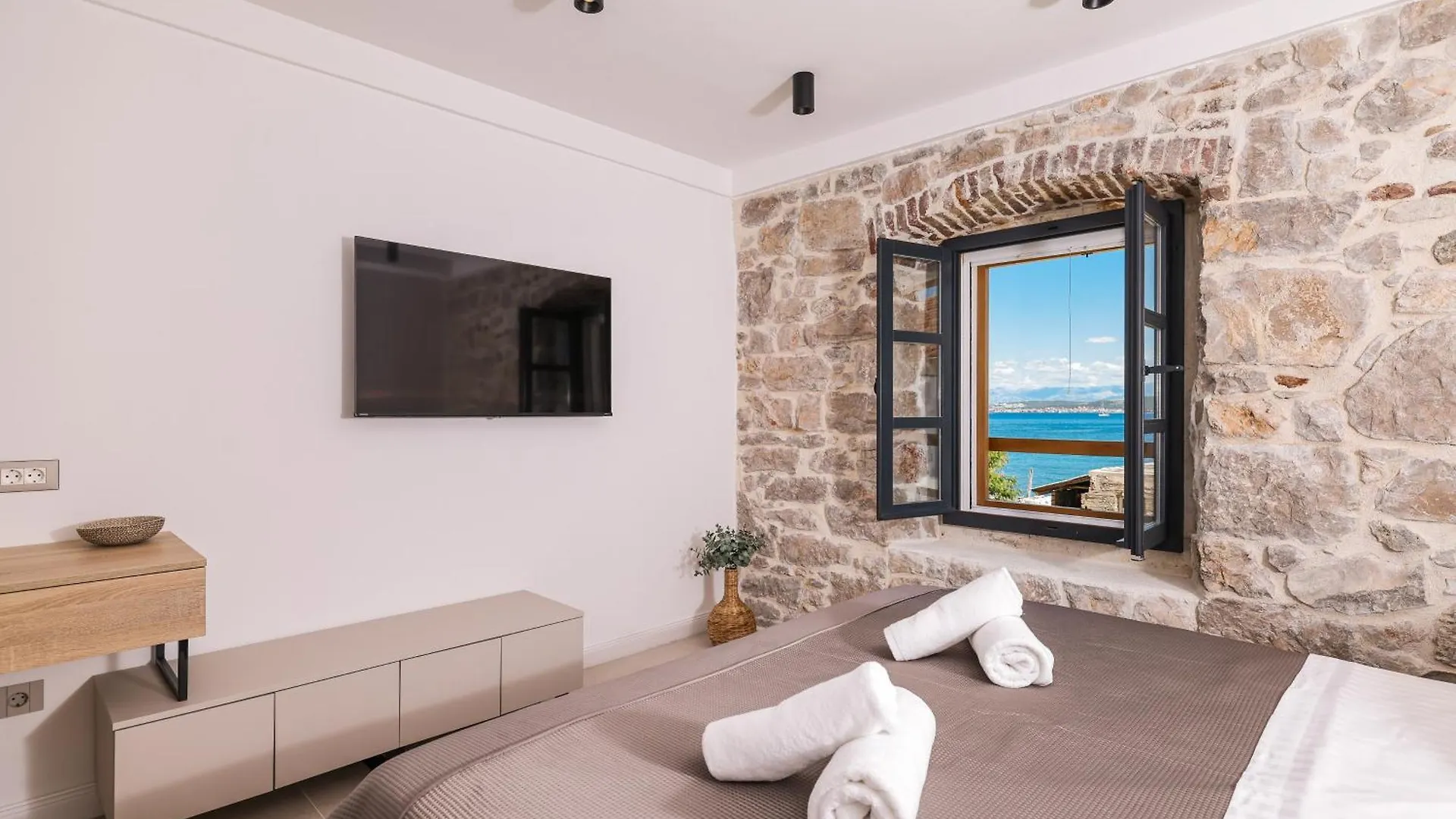 Villa Skalja Beachfront House Magazin Ždrelac