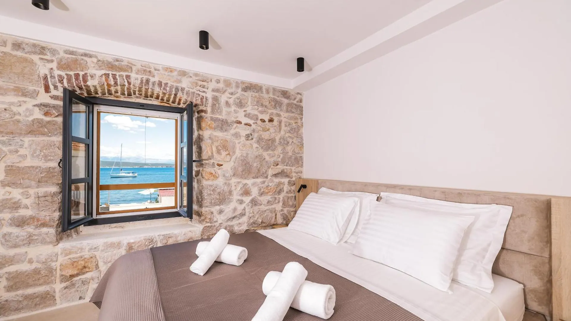 Villa Skalja Beachfront House Magazin Ždrelac